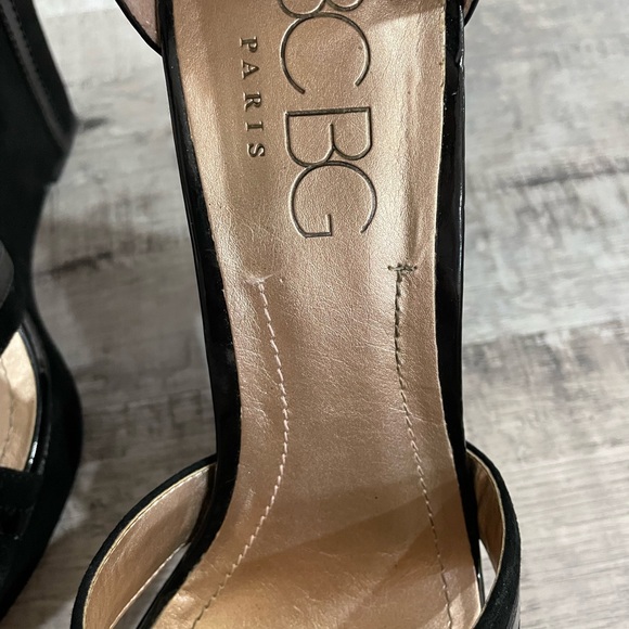 BCBG Paris suede wedges - Picture 5 of 8